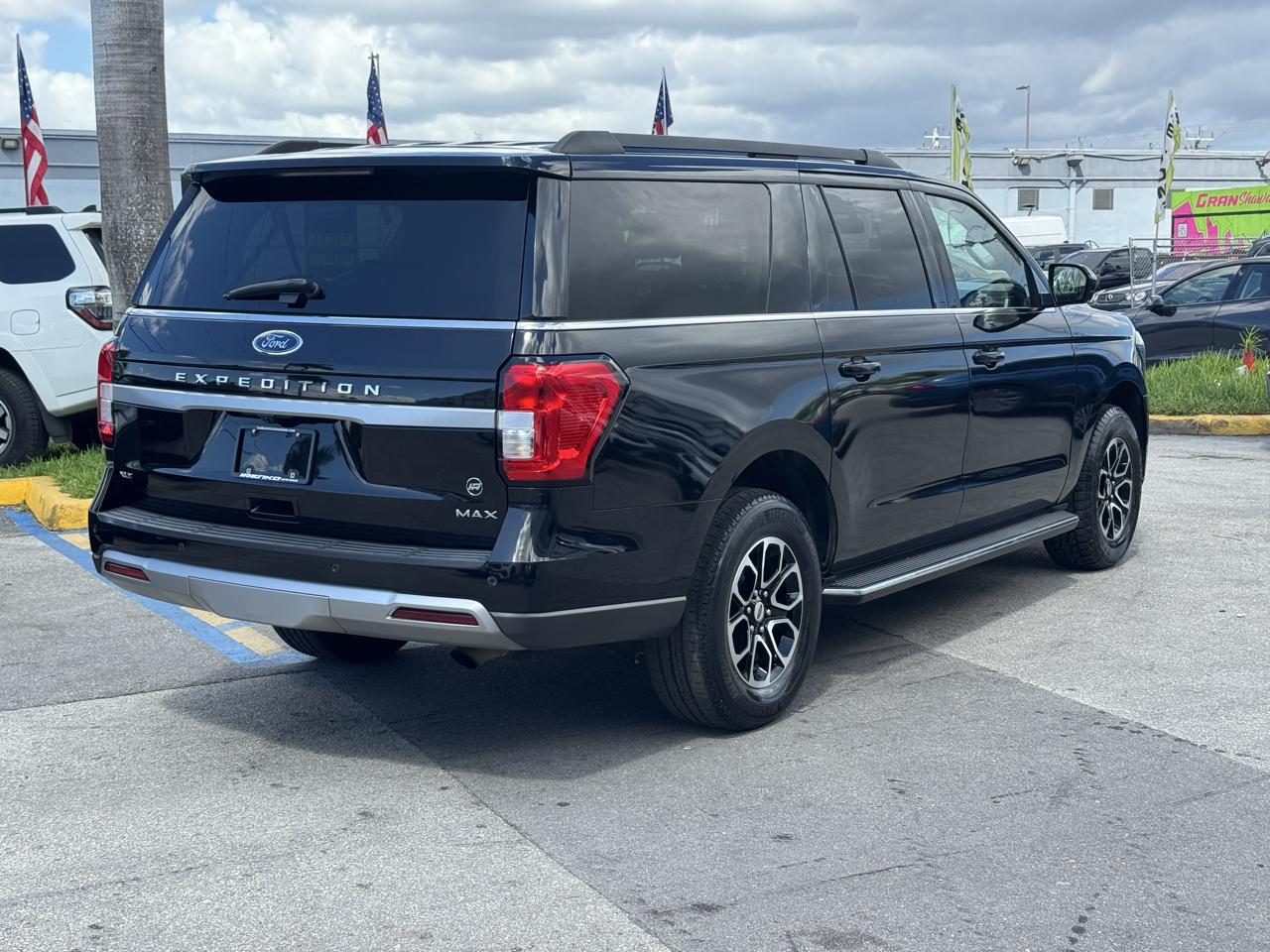Ford Expedition Max XLT 4x2 2023