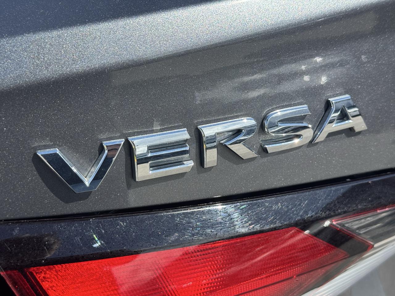 Nissan Versa SV CVT 2025