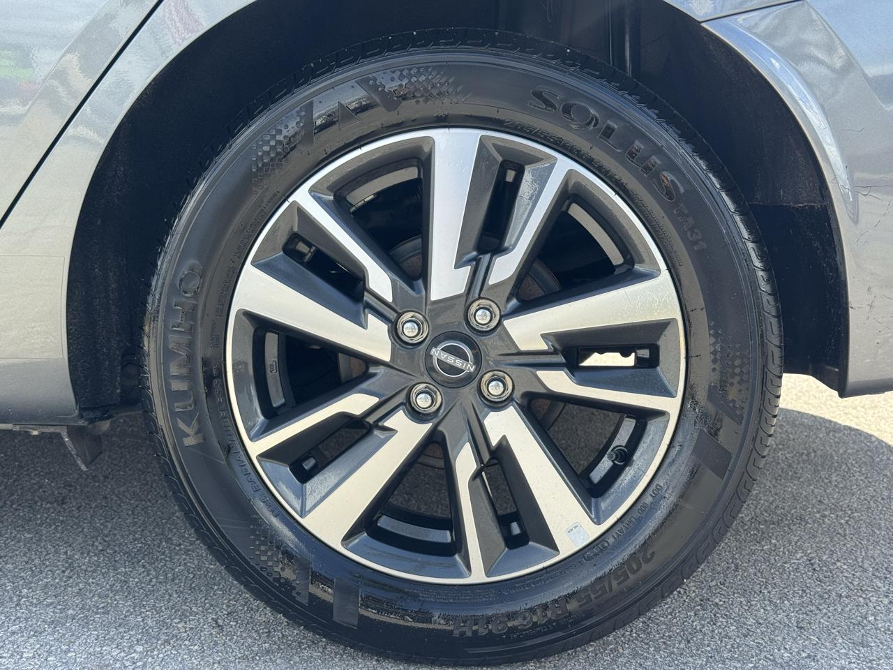 Nissan Versa SV CVT 2025