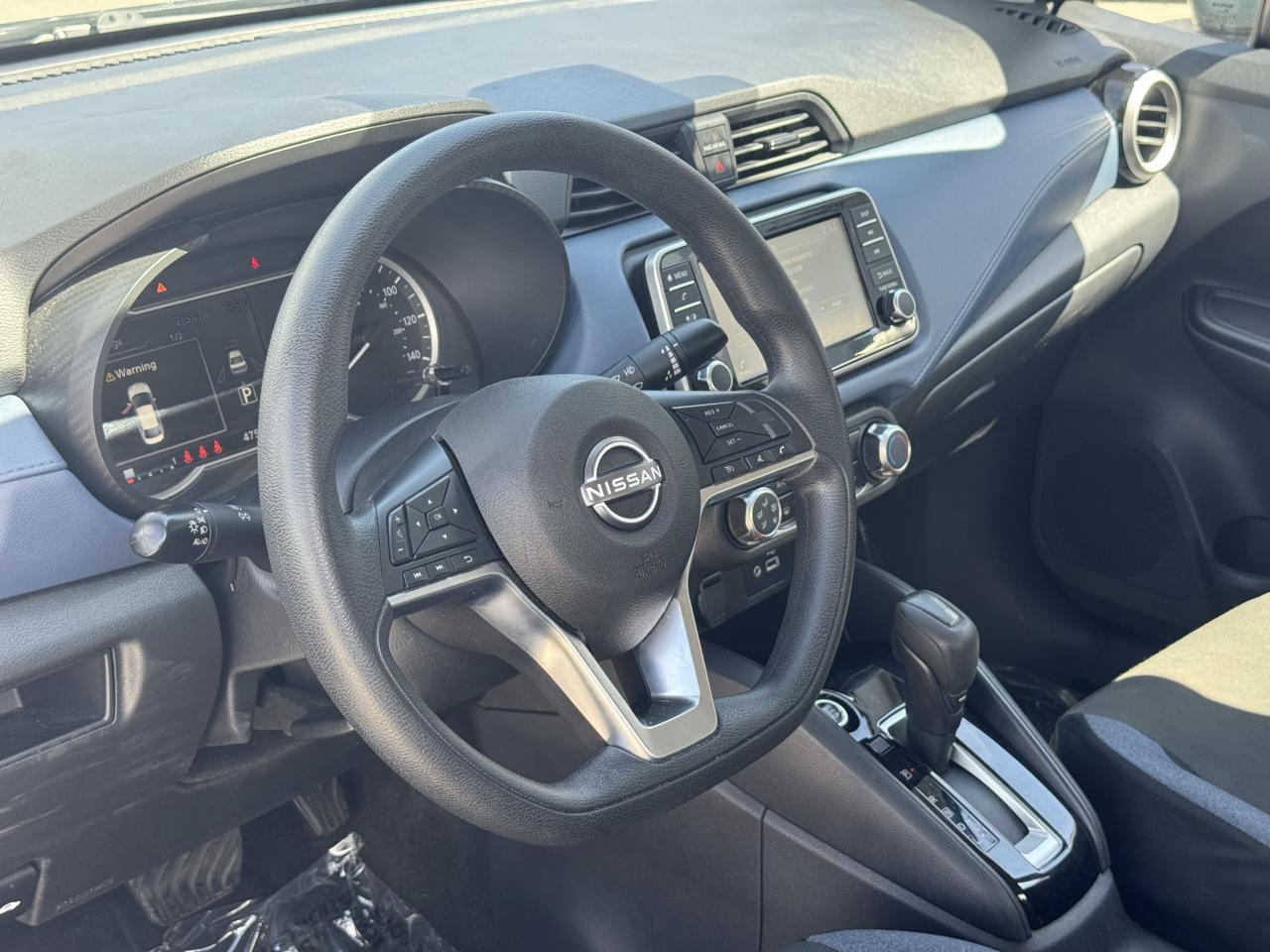 Nissan Versa SV CVT 2025