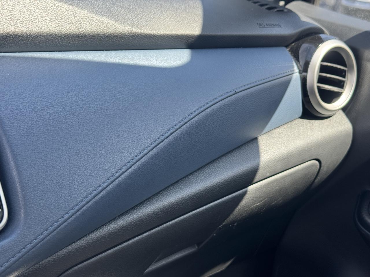 Nissan Versa SV CVT 2025