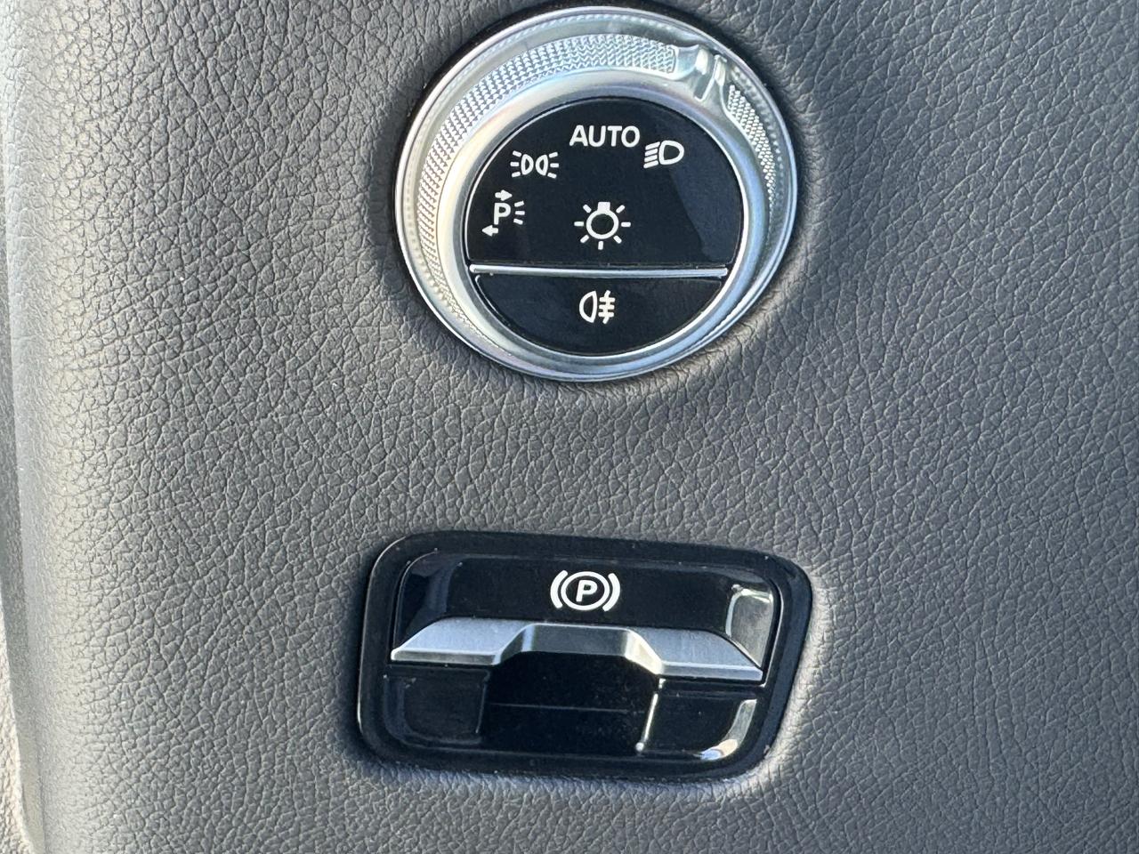 Mercedes-Benz GLC GLC 300 4MATIC SUV 2024
