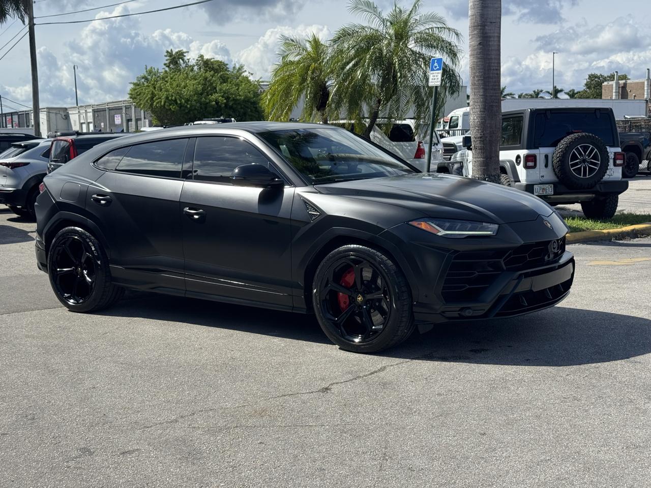 Lamborghini Urus AWD 2020