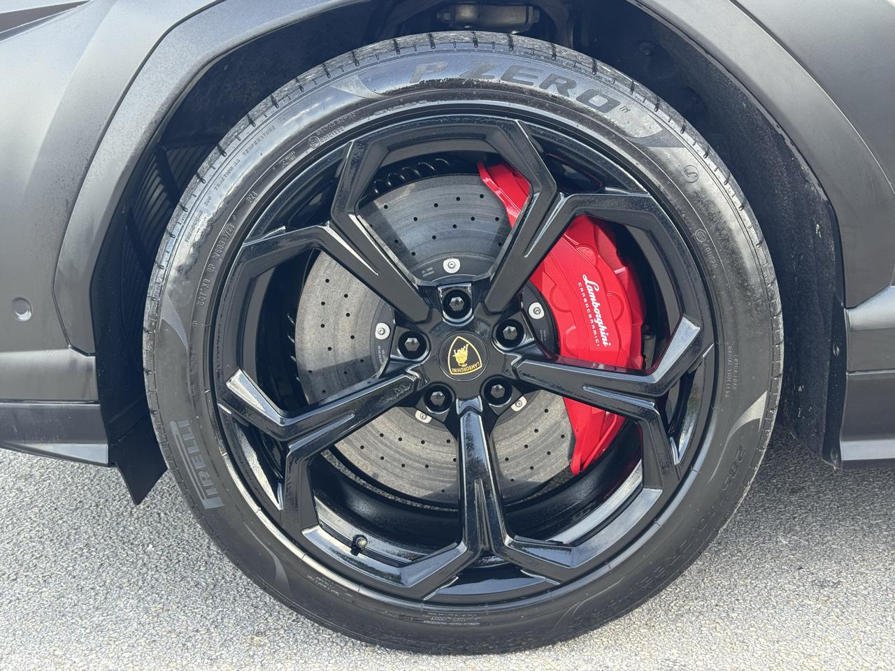 Lamborghini Urus AWD 2020