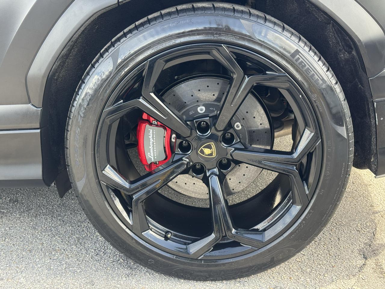 Lamborghini Urus AWD 2020