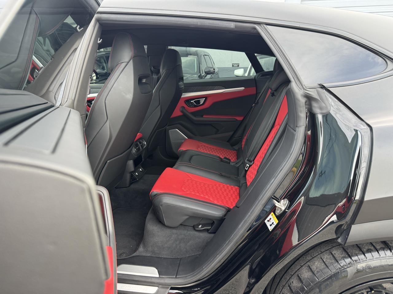Lamborghini Urus AWD 2020