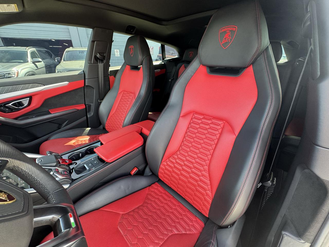 Lamborghini Urus AWD 2020