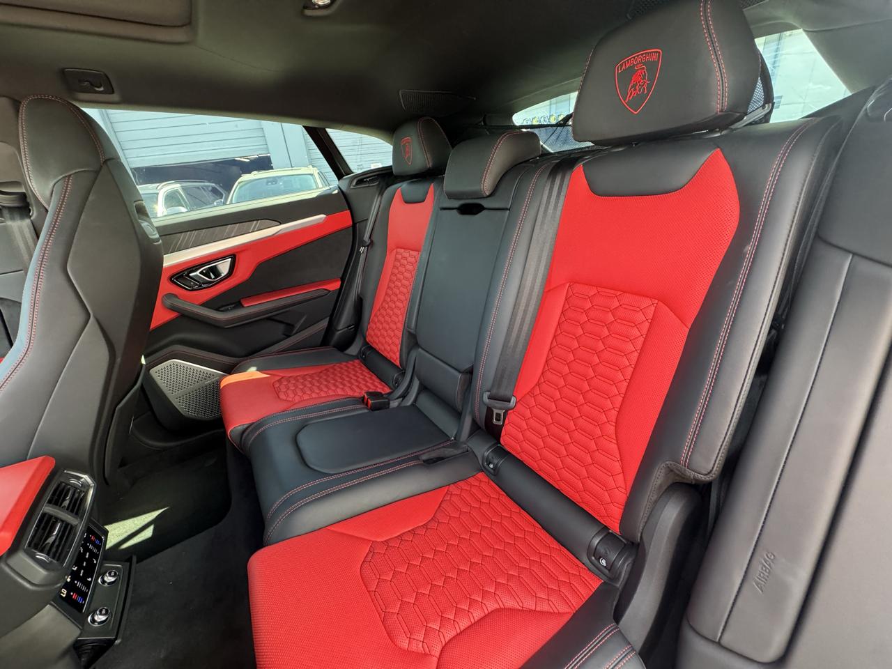 Lamborghini Urus AWD 2020
