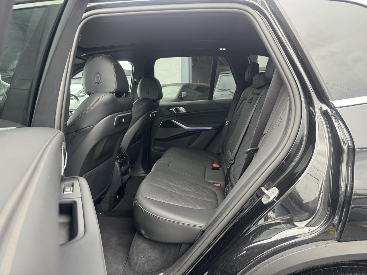 BMW X5 xDrive40i Sports Activity Vehicle 2026