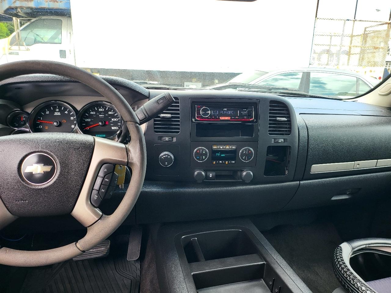 Chevrolet Silverado 1500 4WD Crew Cab 143.5" LT 2013