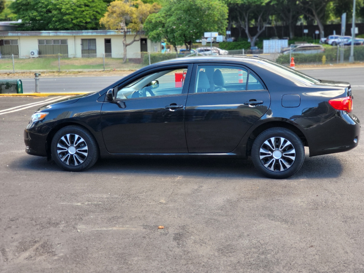 2010 Toyota Corolla photo 2