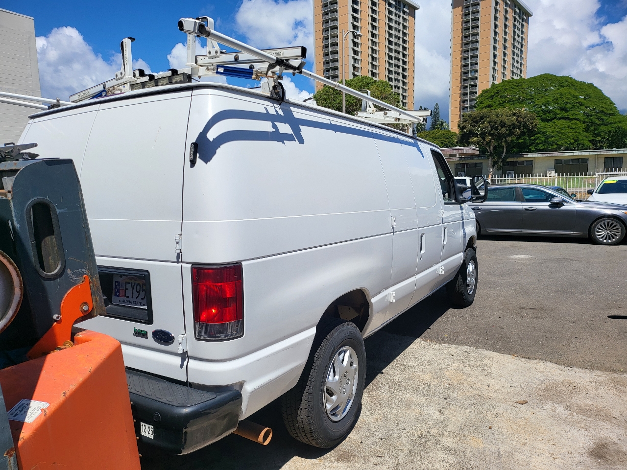 2014 Ford E-350 photo 2