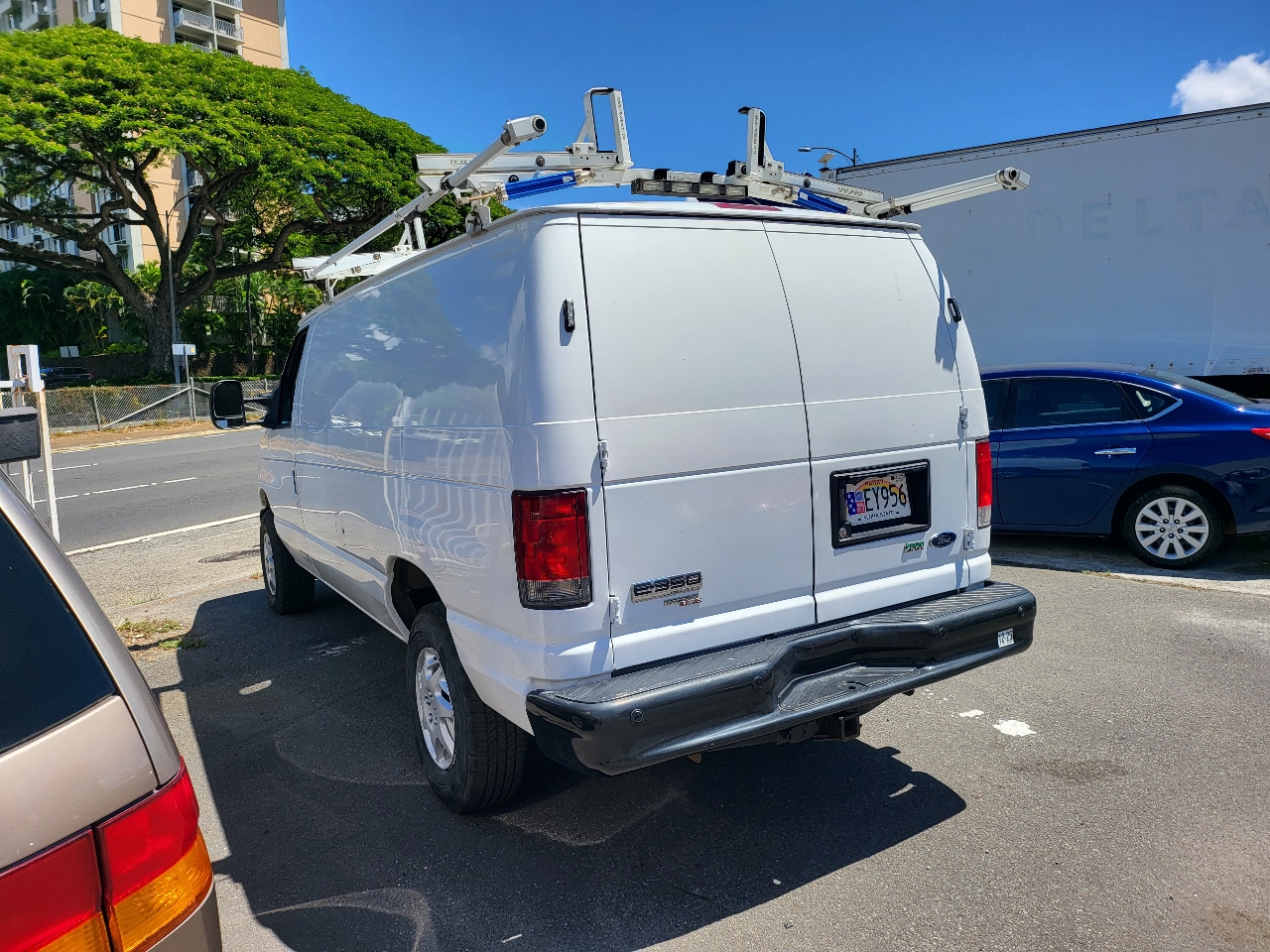 2014 Ford E-350 photo 3