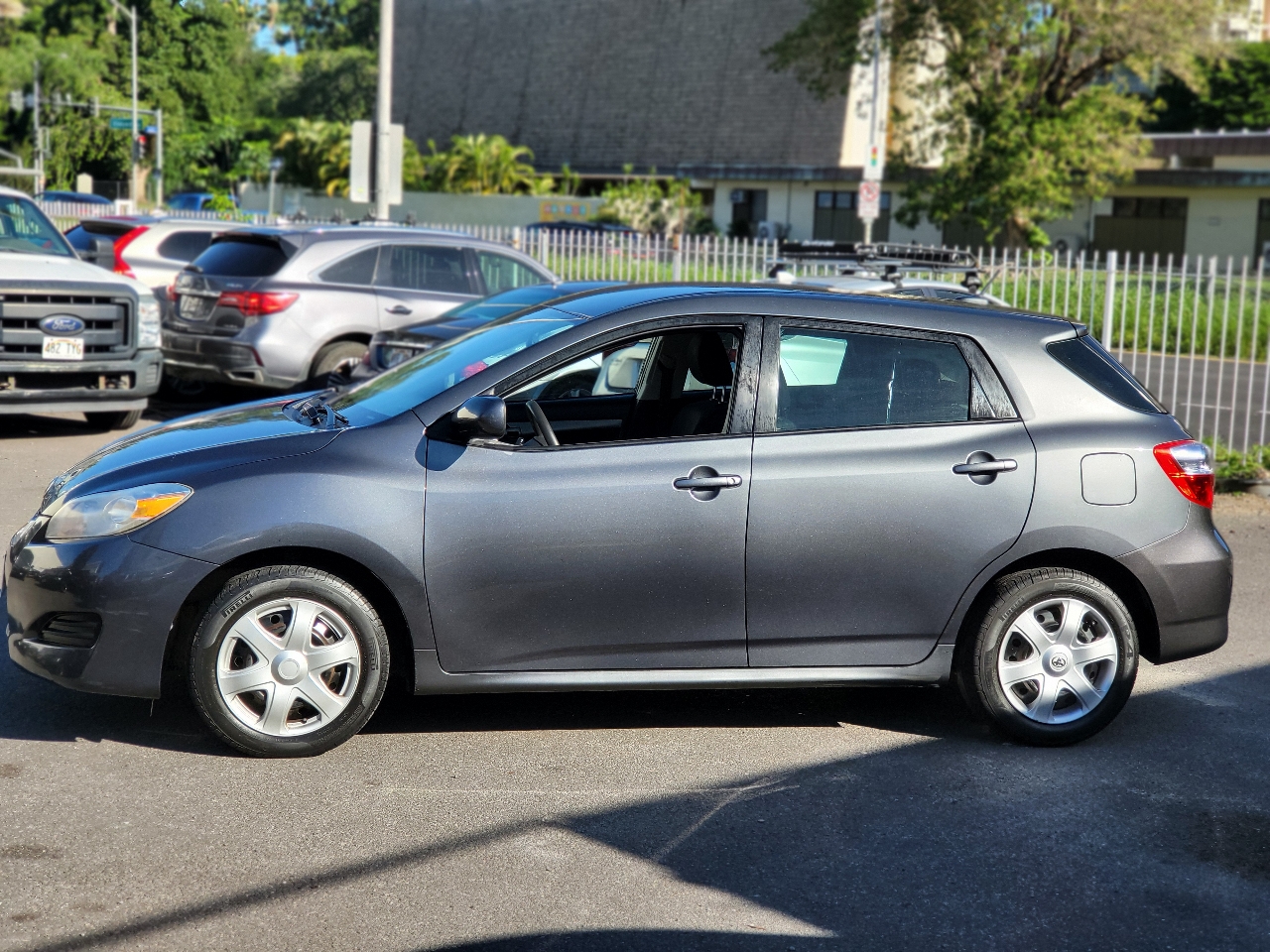Toyota Matrix Base 4D Hatchback 2010