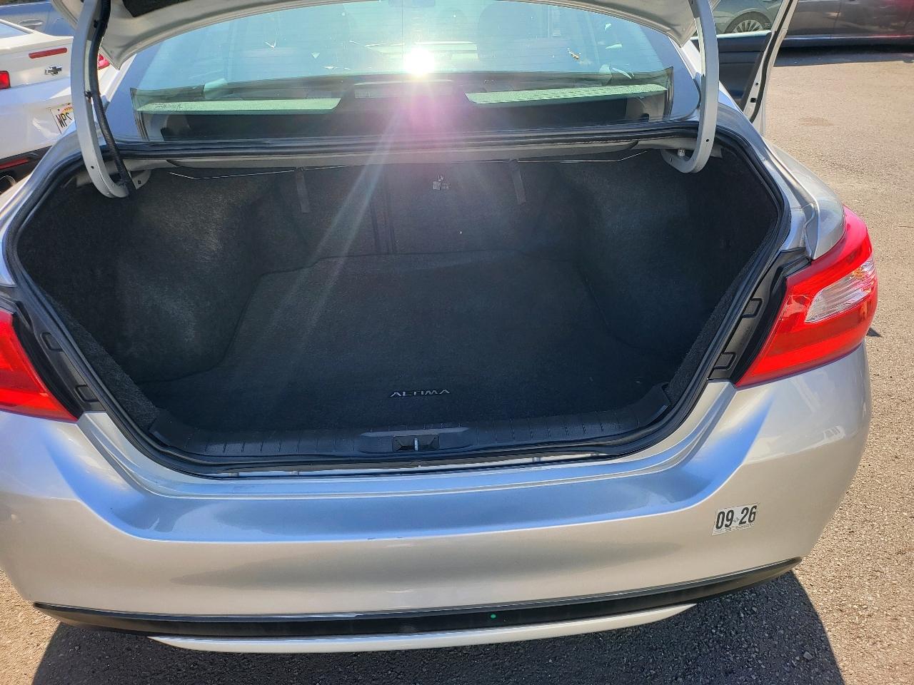 Nissan Altima 4dr Sdn I4 2.5 SR 2016