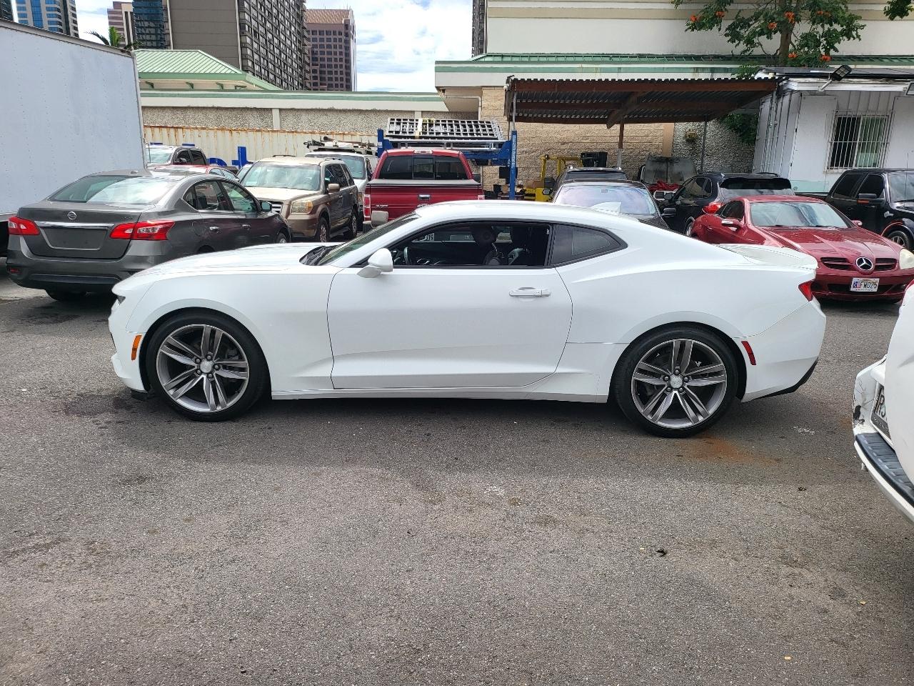 Chevrolet Camaro 2dr Cpe 2LT 2018