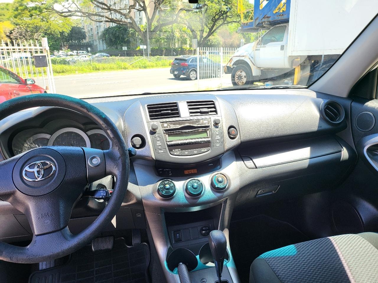 Toyota RAV4 FWD 4dr 4-cyl 4-Spd AT Sport (Natl) 2011