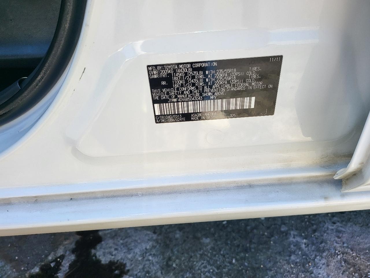 Toyota RAV4 FWD 4dr 4-cyl 4-Spd AT Sport (Natl) 2011