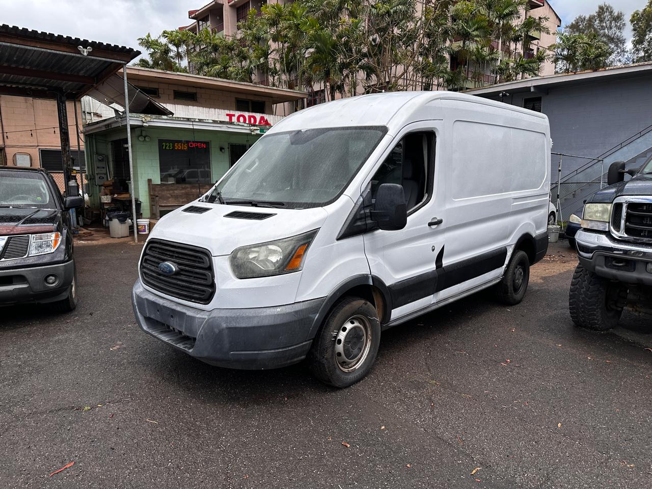 Ford Transit Cargo Van T-250 130" Med Rf 9000 GVWR Sliding RH Dr 2015