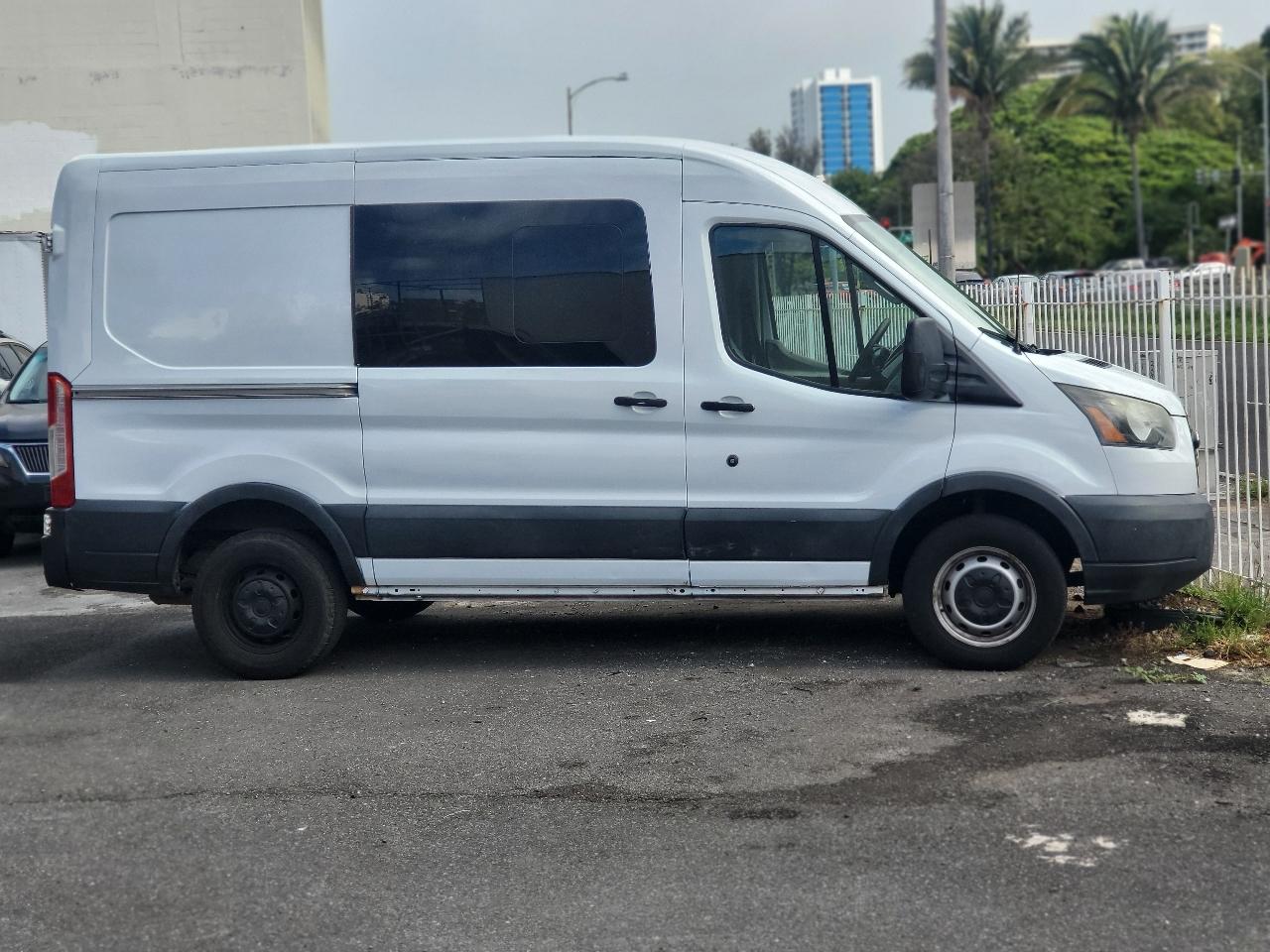 Ford Transit Cargo Van T-250 130" Med Rf 9000 GVWR Sliding RH Dr 2015