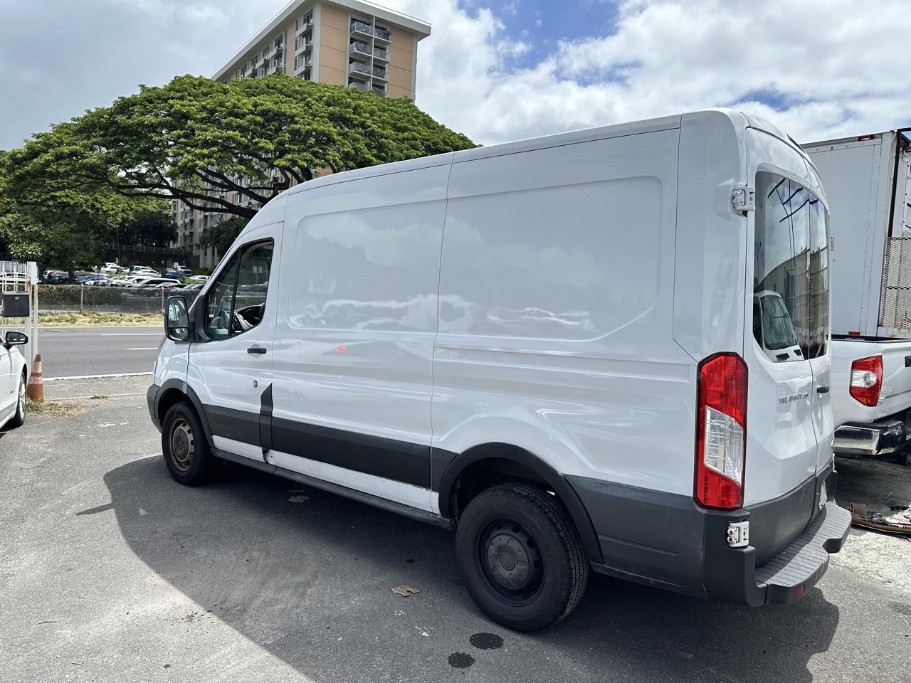 Ford Transit Cargo Van T-250 130" Med Rf 9000 GVWR Sliding RH Dr 2015