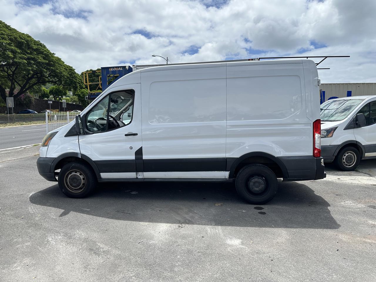 Ford Transit Cargo Van T-250 130" Med Rf 9000 GVWR Sliding RH Dr 2015