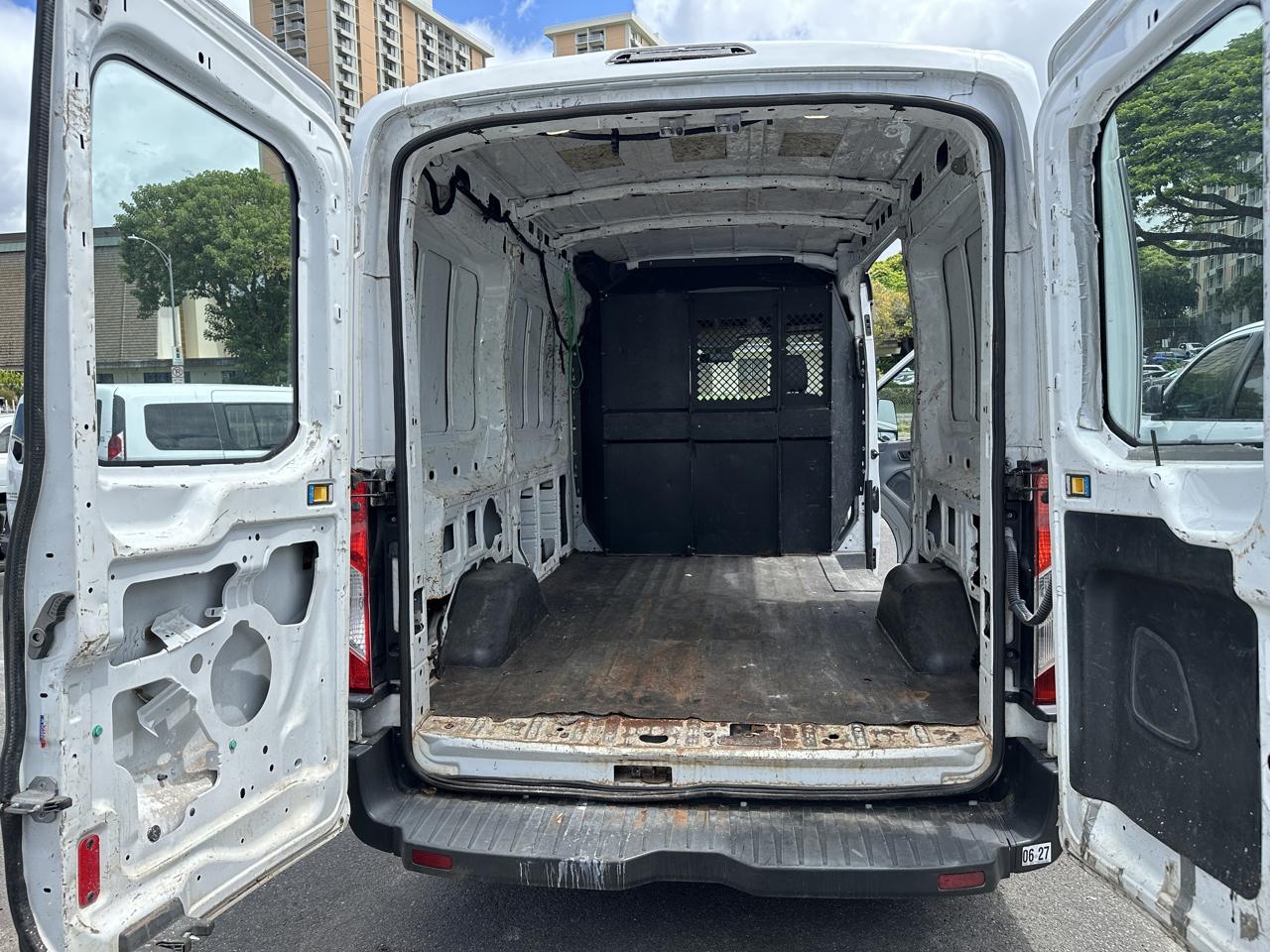 Ford Transit Cargo Van T-250 130" Med Rf 9000 GVWR Sliding RH Dr 2015
