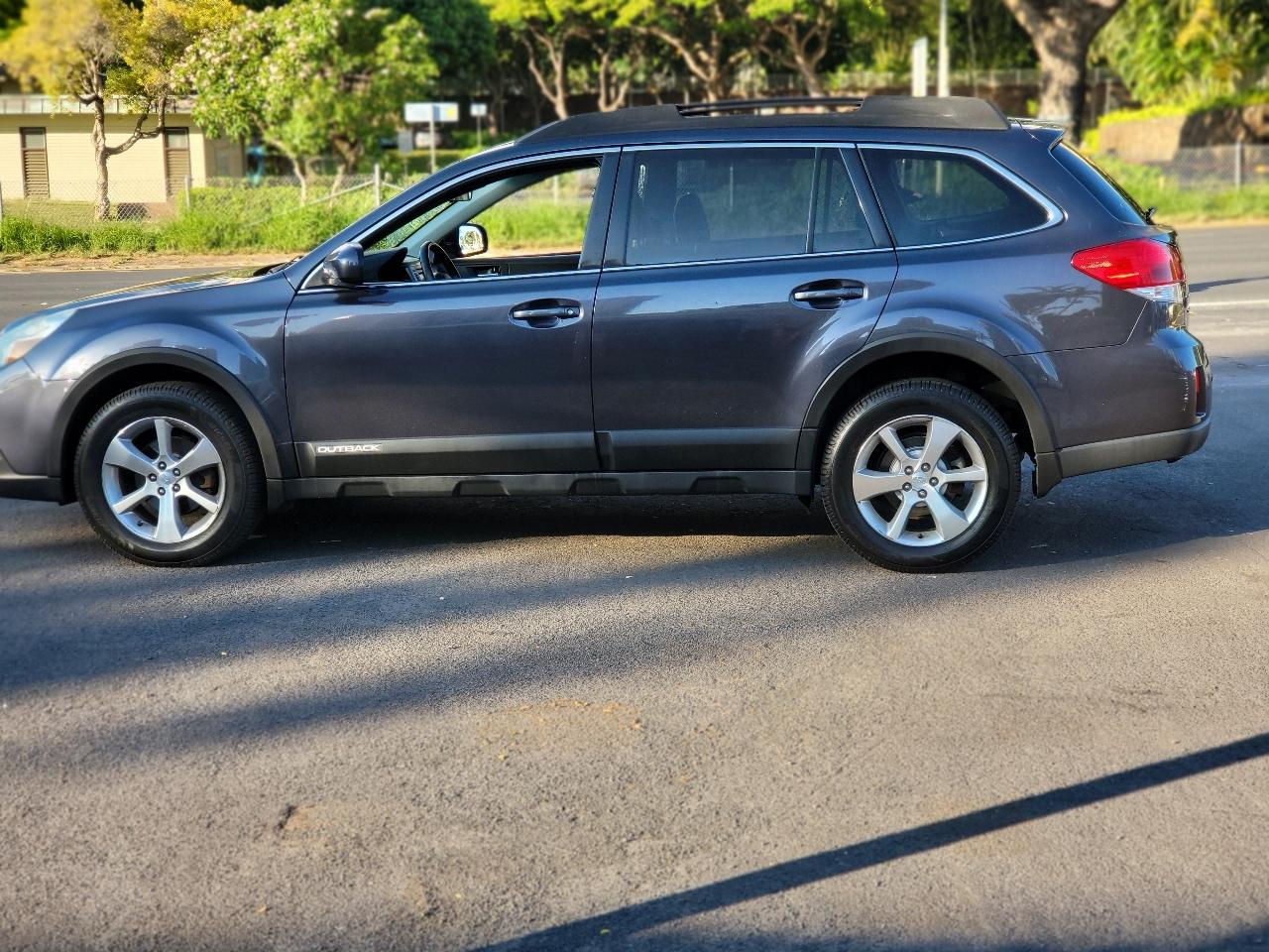 Subaru Outback 4dr Wgn H4 Auto 2.5i Limited 2013