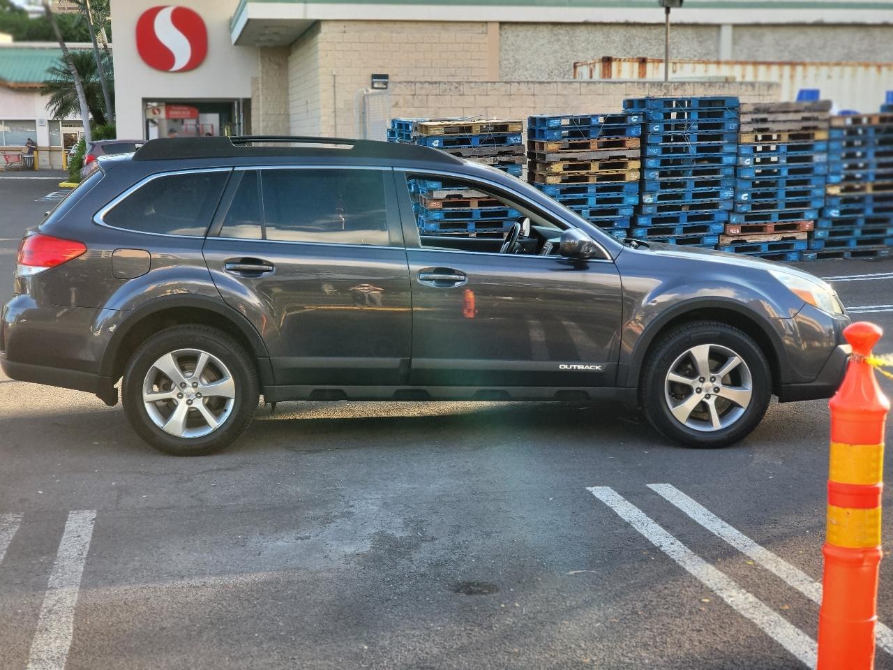 Subaru Outback 4dr Wgn H4 Auto 2.5i Limited 2013