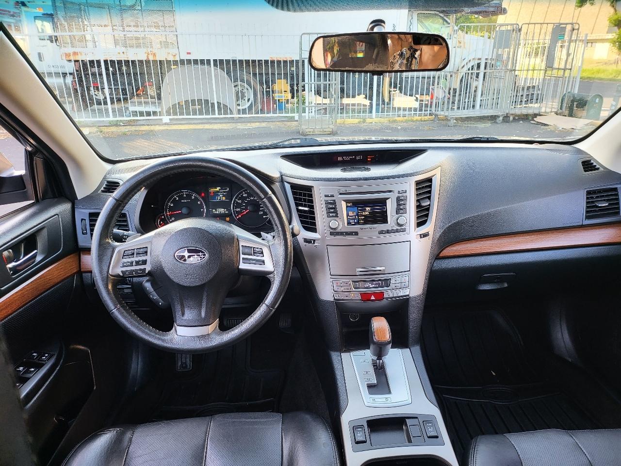 Subaru Outback 4dr Wgn H4 Auto 2.5i Limited 2013