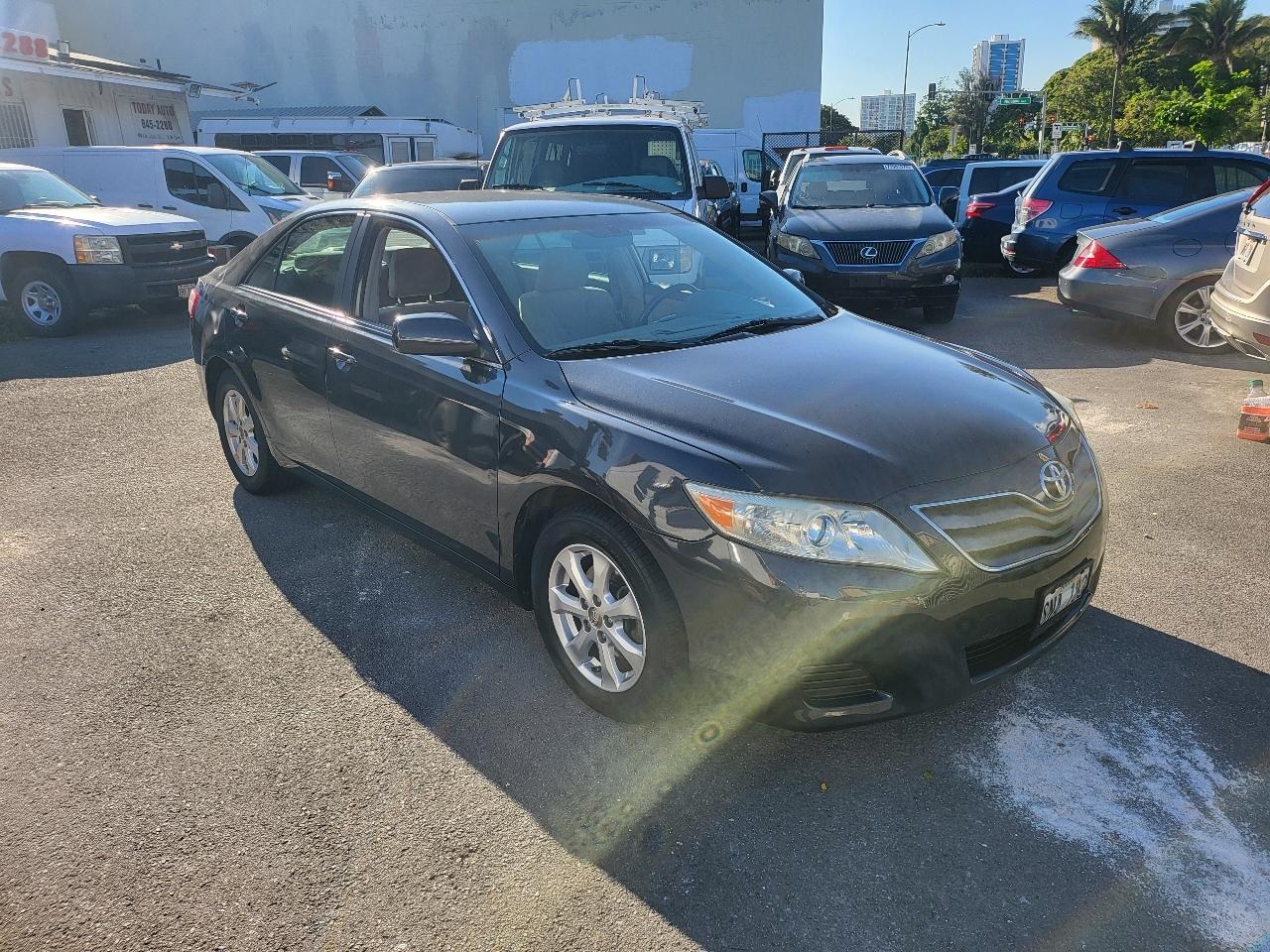 Toyota Camry 4dr Sdn V6 Auto XLE (Natl) 2010