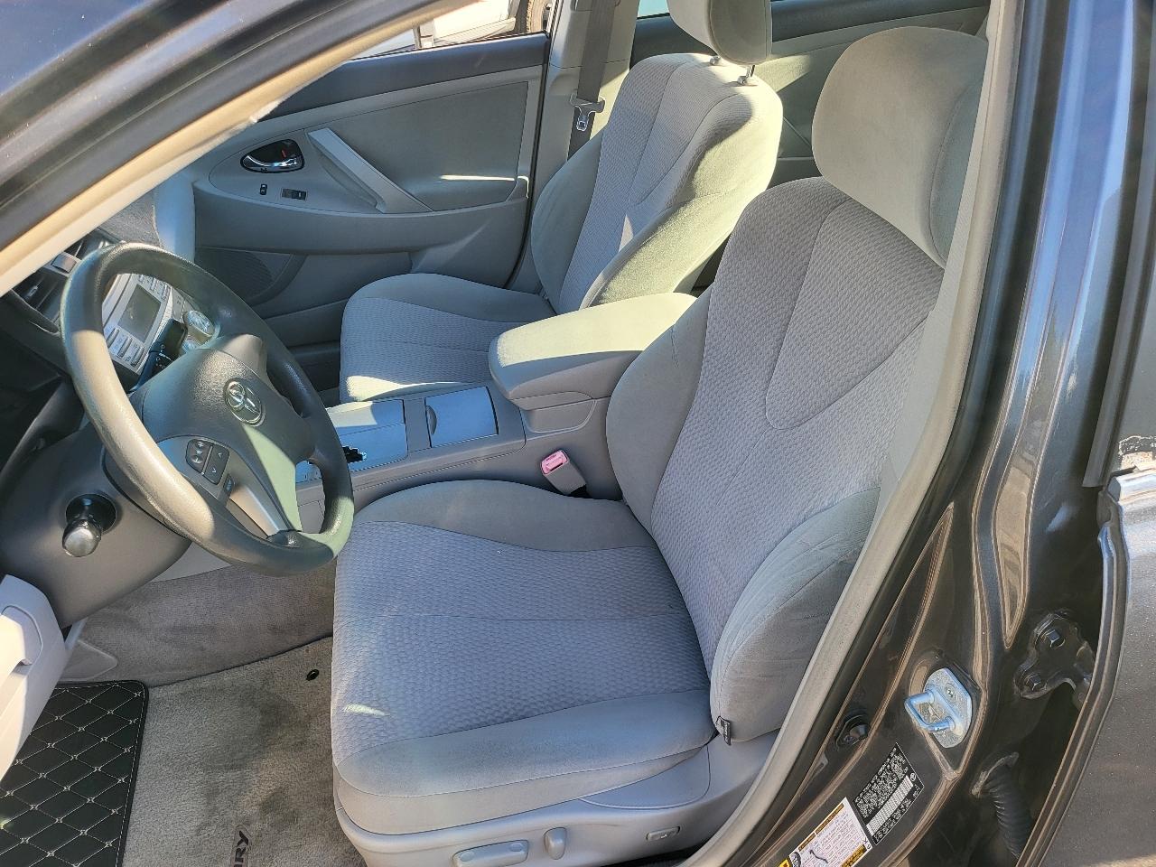 Toyota Camry 4dr Sdn V6 Auto XLE (Natl) 2010