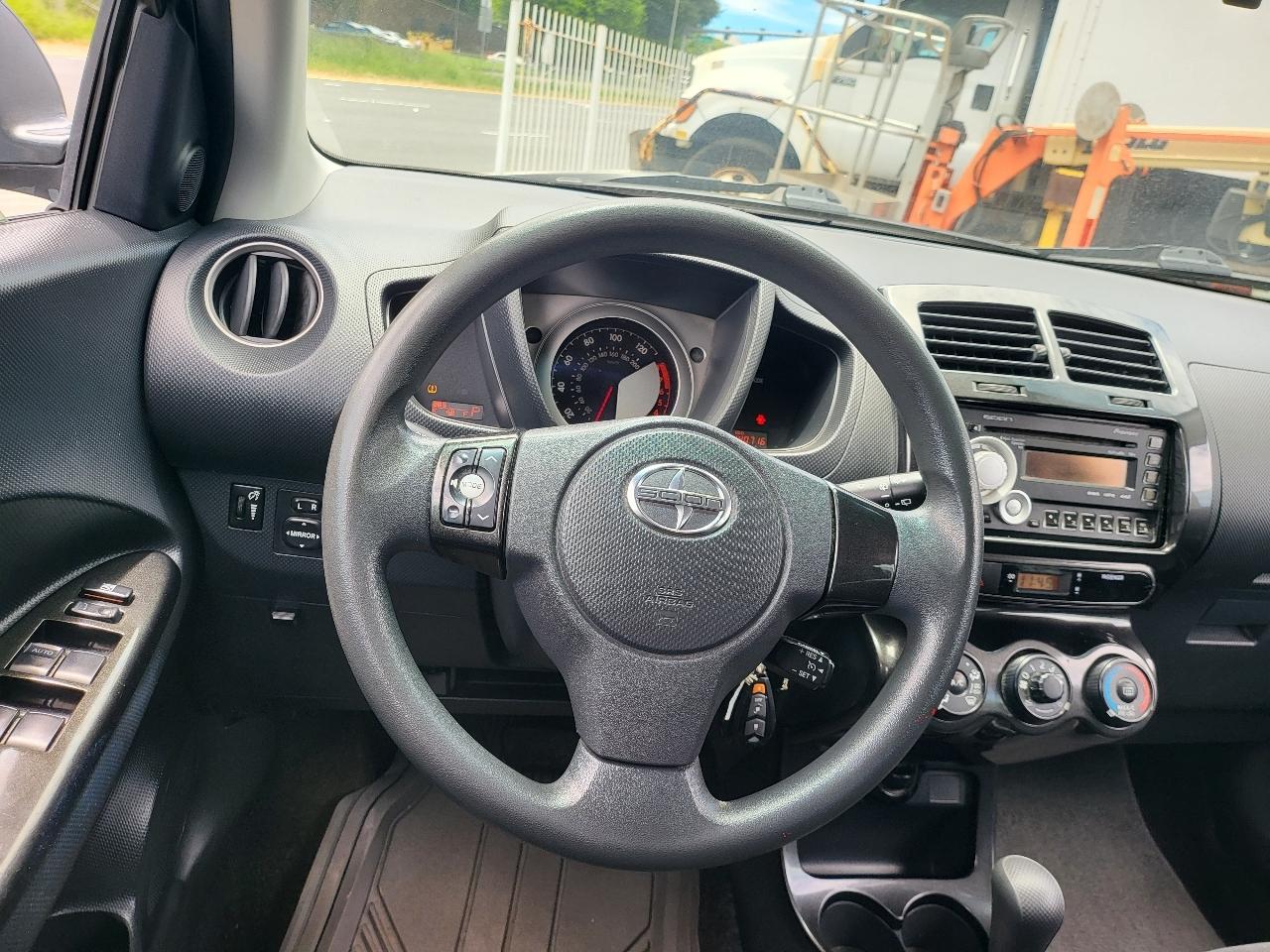 Scion xD 5dr HB Man (Natl) 2010