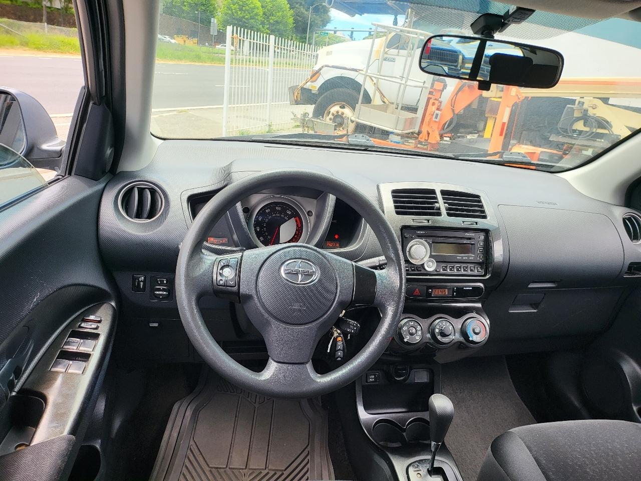 Scion xD 5dr HB Man (Natl) 2010