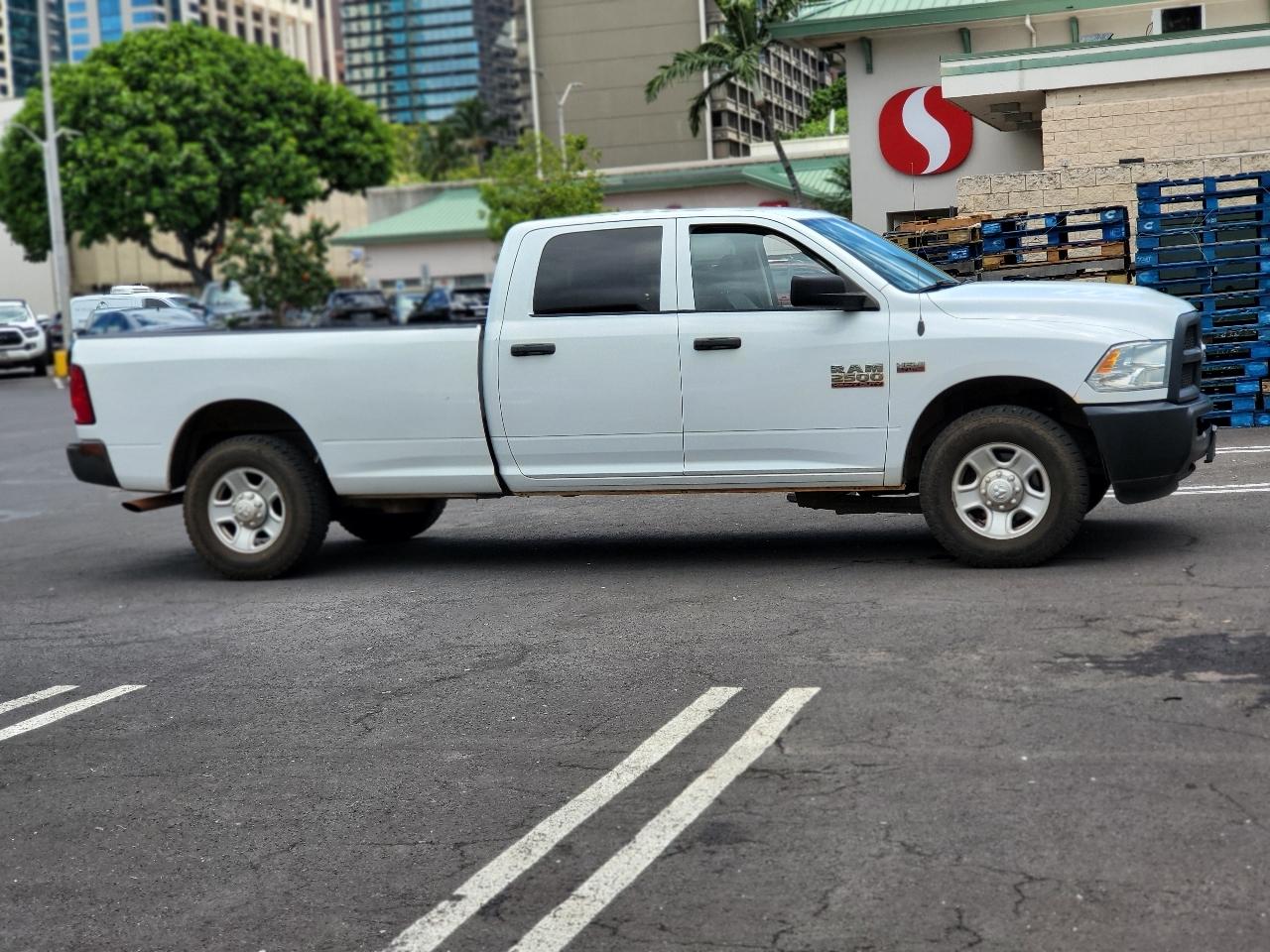 RAM 2500 Tradesman 4x2 Crew Cab 8' Box 2018