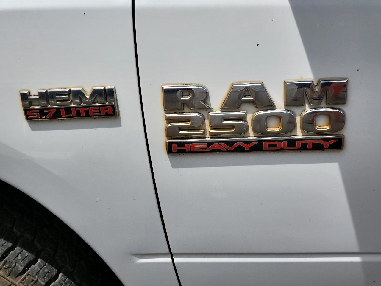 RAM 2500 Tradesman 4x2 Crew Cab 8' Box 2018