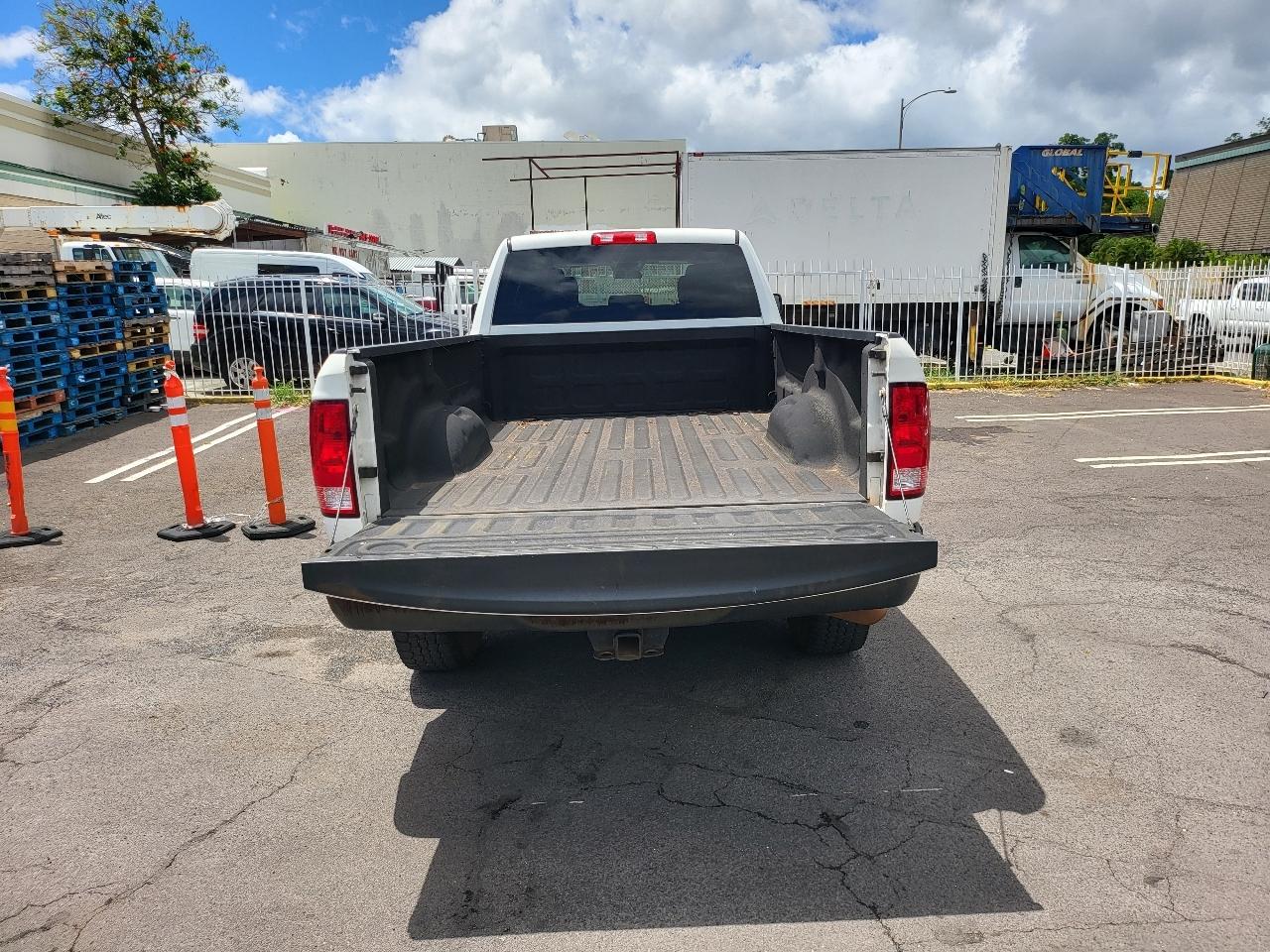 RAM 2500 Tradesman 4x2 Crew Cab 8' Box 2018