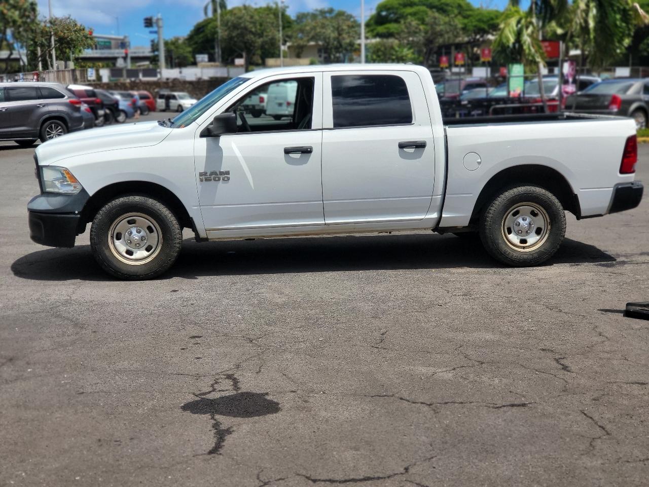 RAM 1500 Tradesman 4x2 Crew Cab 5'7" Box 2018