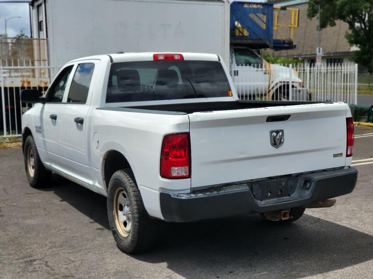 RAM 1500 Tradesman 4x2 Crew Cab 5'7" Box 2018