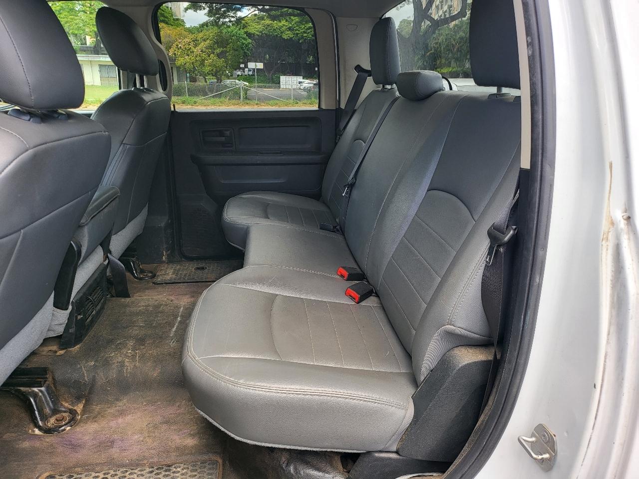 RAM 1500 Tradesman 4x2 Crew Cab 5'7" Box 2018