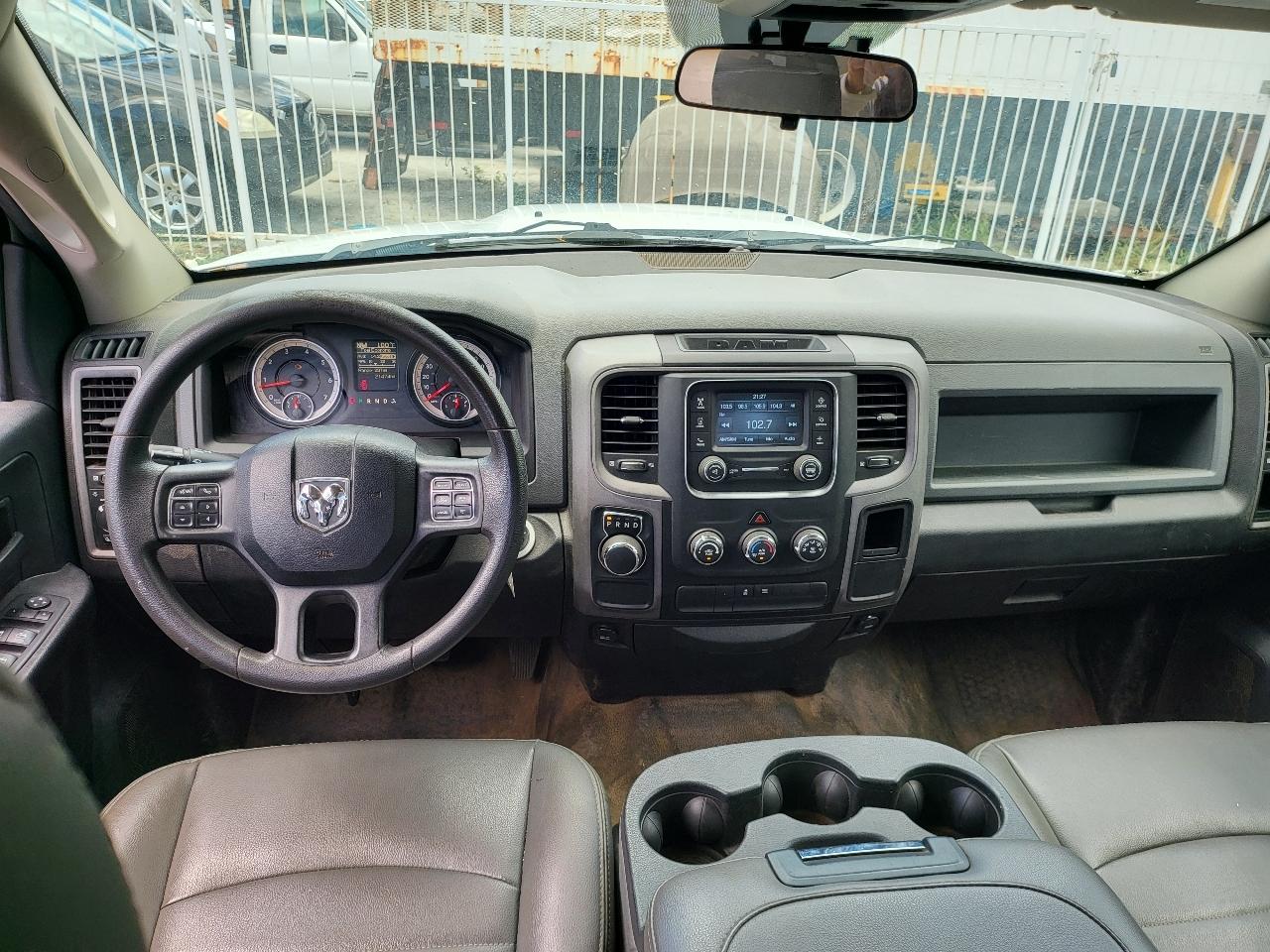 RAM 1500 Tradesman 4x2 Crew Cab 5'7" Box 2018