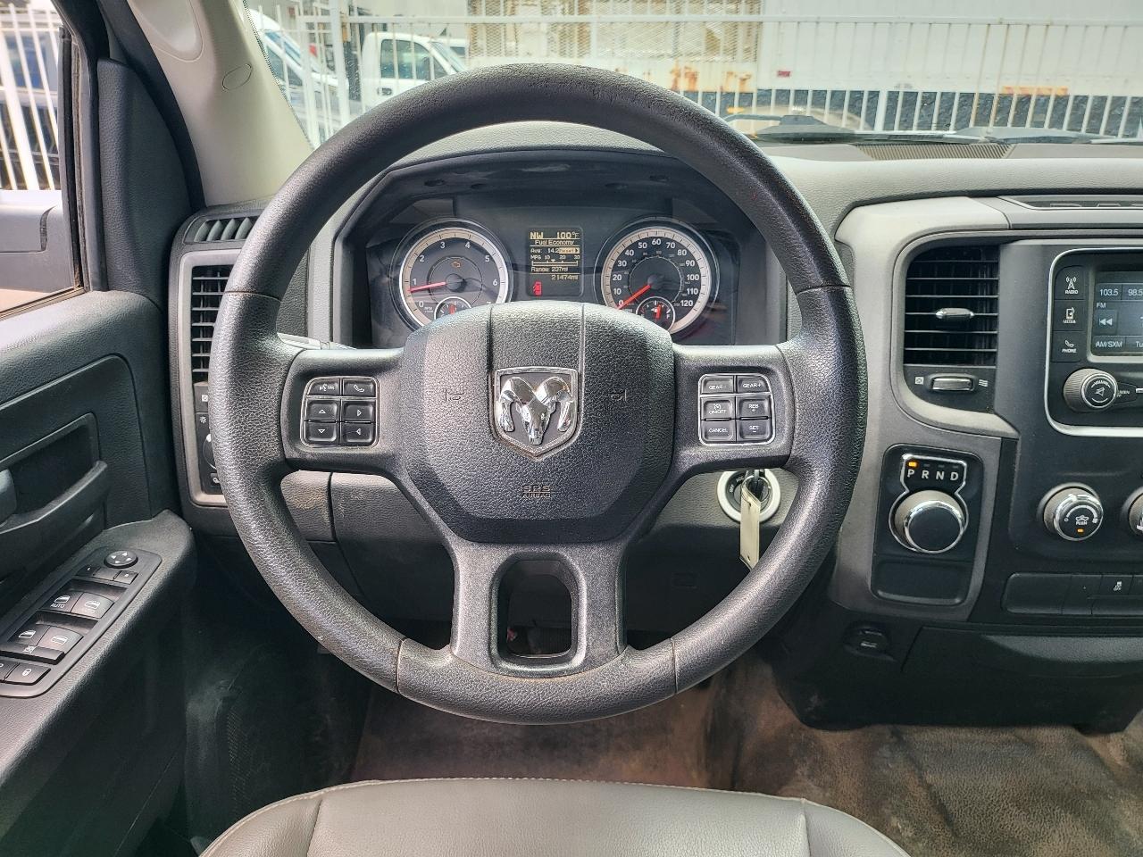 RAM 1500 Tradesman 4x2 Crew Cab 5'7" Box 2018