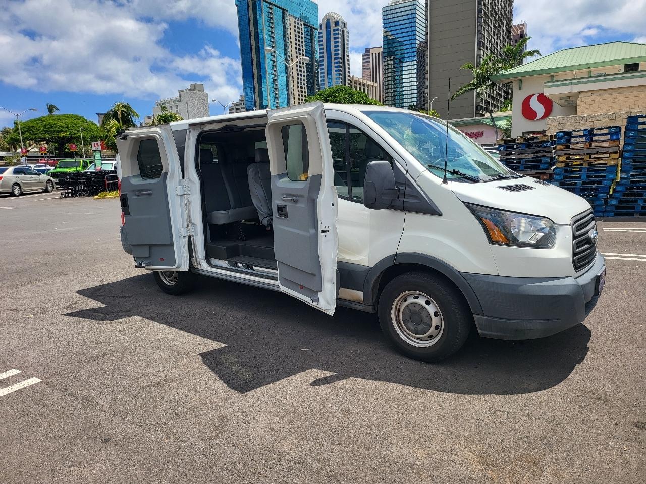 Ford Transit Passenger Wagon T-150 130" Low Roof XLT Swing-Out RH Dr 2018