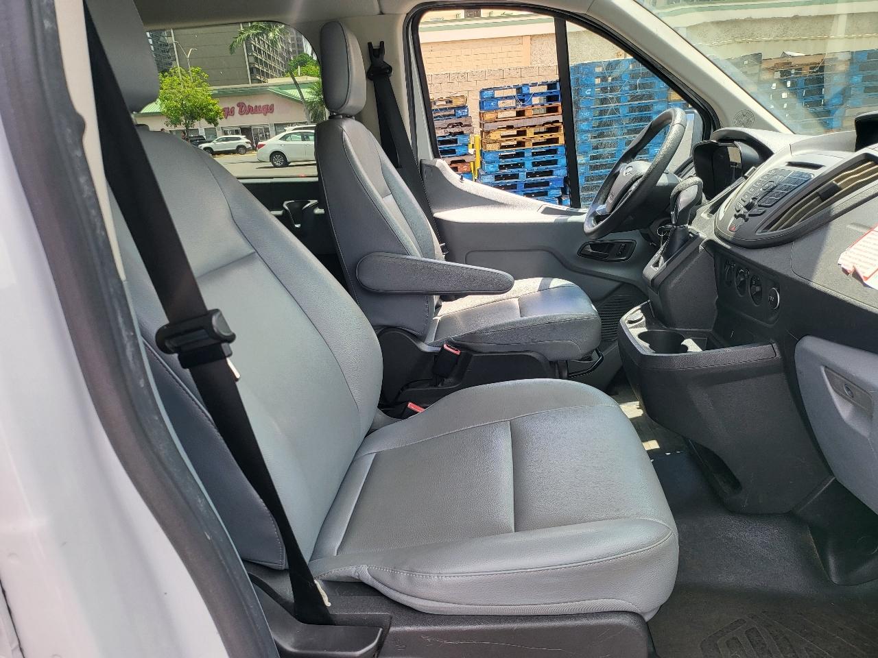 Ford Transit Passenger Wagon T-150 130" Low Roof XLT Swing-Out RH Dr 2018