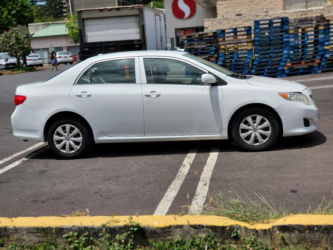 Toyota Corolla 4dr Sdn Man (Natl) 2010