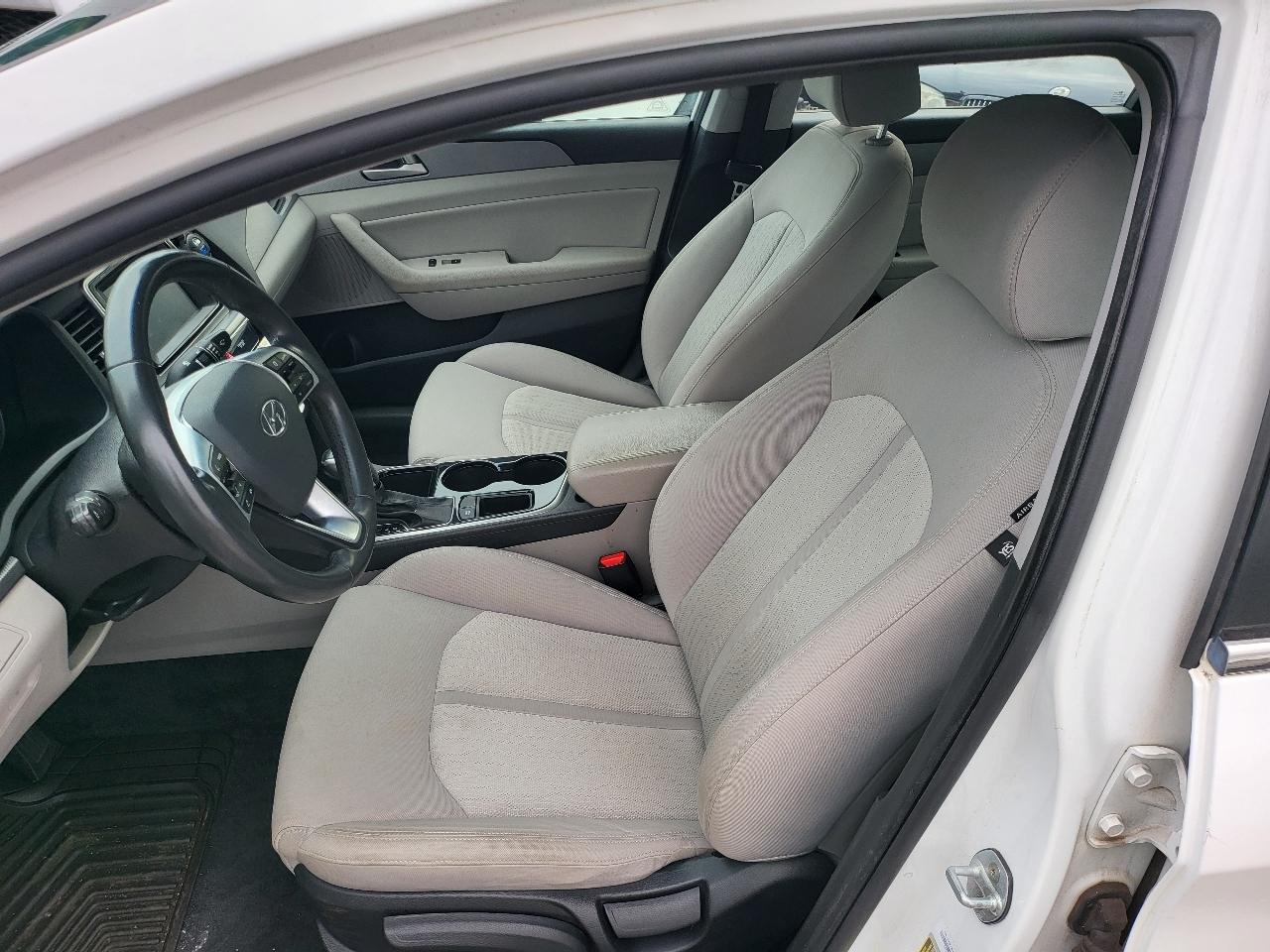 Hyundai Sonata photo 14