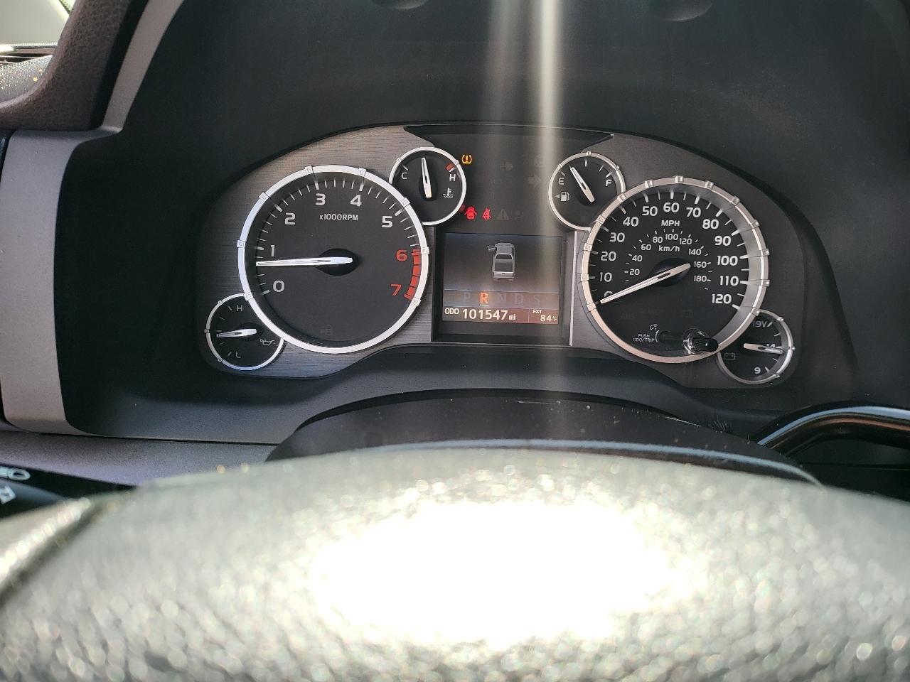 Toyota Tundra 2WD Truck CrewMax 5.7L V8 6-Spd AT SR5 (Natl) 2016