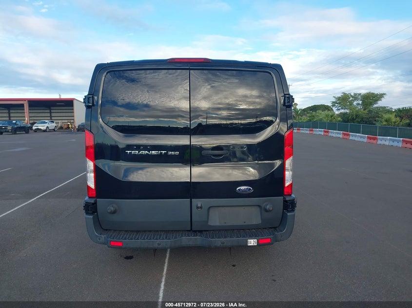 Ford Transit photo 4