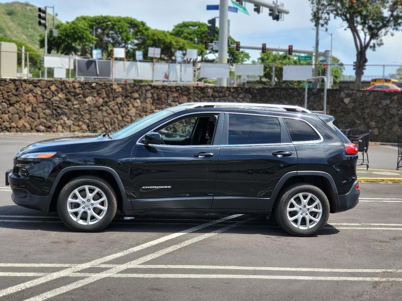 Jeep Cherokee photo 10