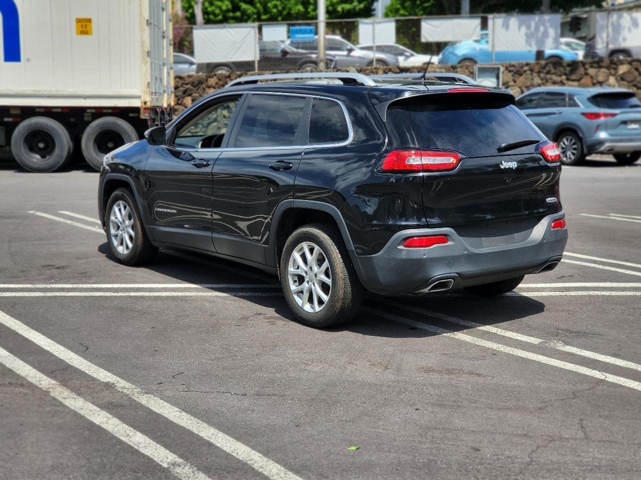 Jeep Cherokee photo 7